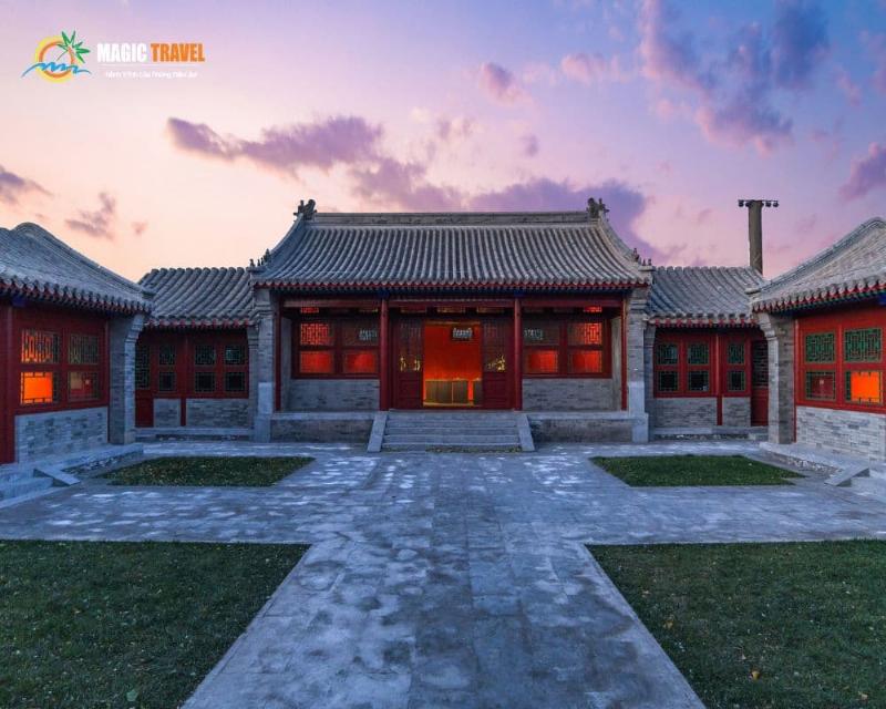 Các loại tranh tô màu ngôi nhà đa dạng về phong cách từ hiện đại, cổ điển đến lâu đài và nhà hoạt hình, thể hiện sự phong phú trong kiến trúc và trí tưởng tượng, phù hợp với nhiều sở thích khác nhau của bé.